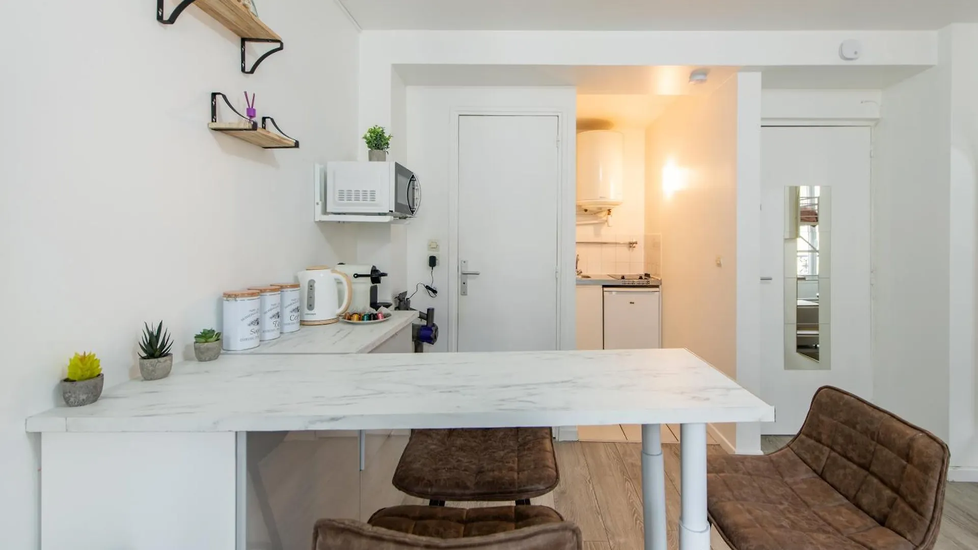 公寓 Best Deal! Modern Studio In Vibrant Area Only 5 Minutes By Walk To Metro - Central Location 巴黎