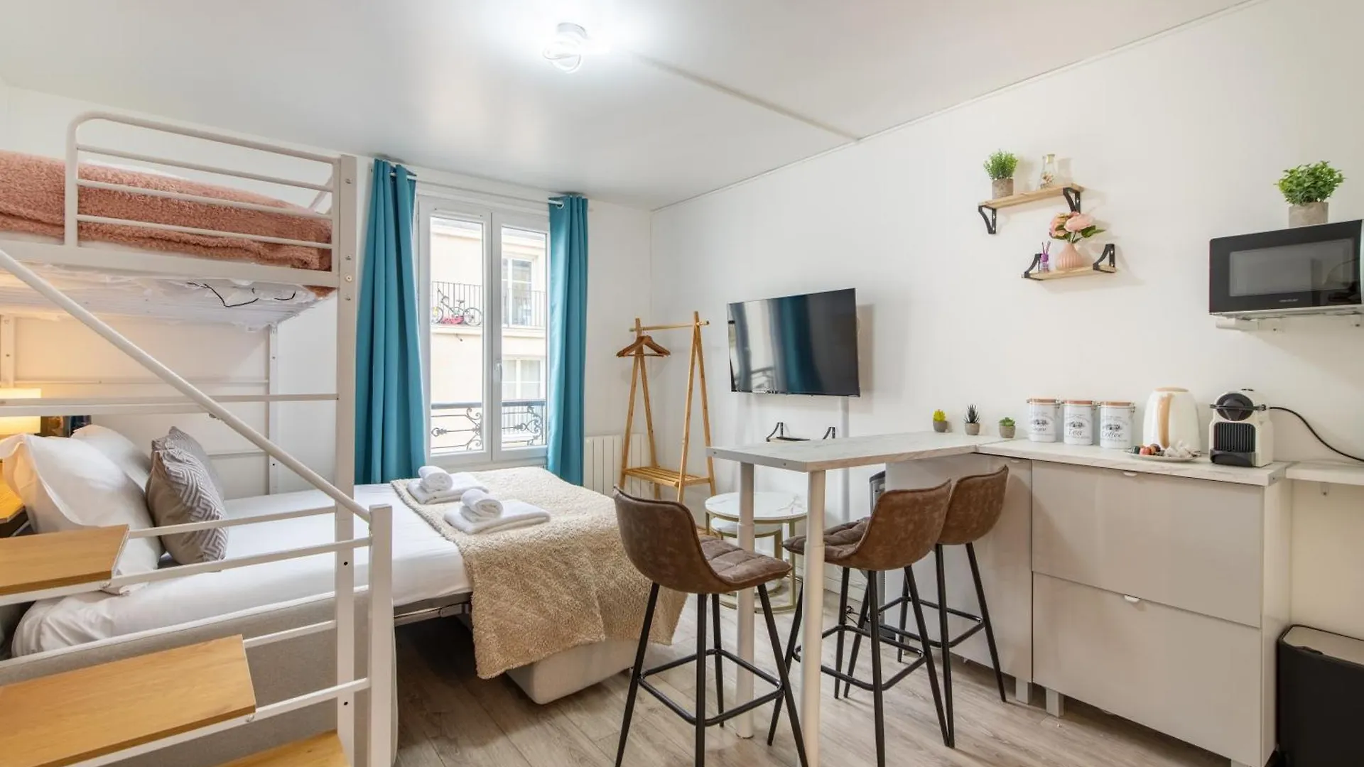 Appartement Best Deal! Modern Studio In Vibrant Area Only 5 Minutes By Walk To Metro - Central Location Parijs Frankrijk