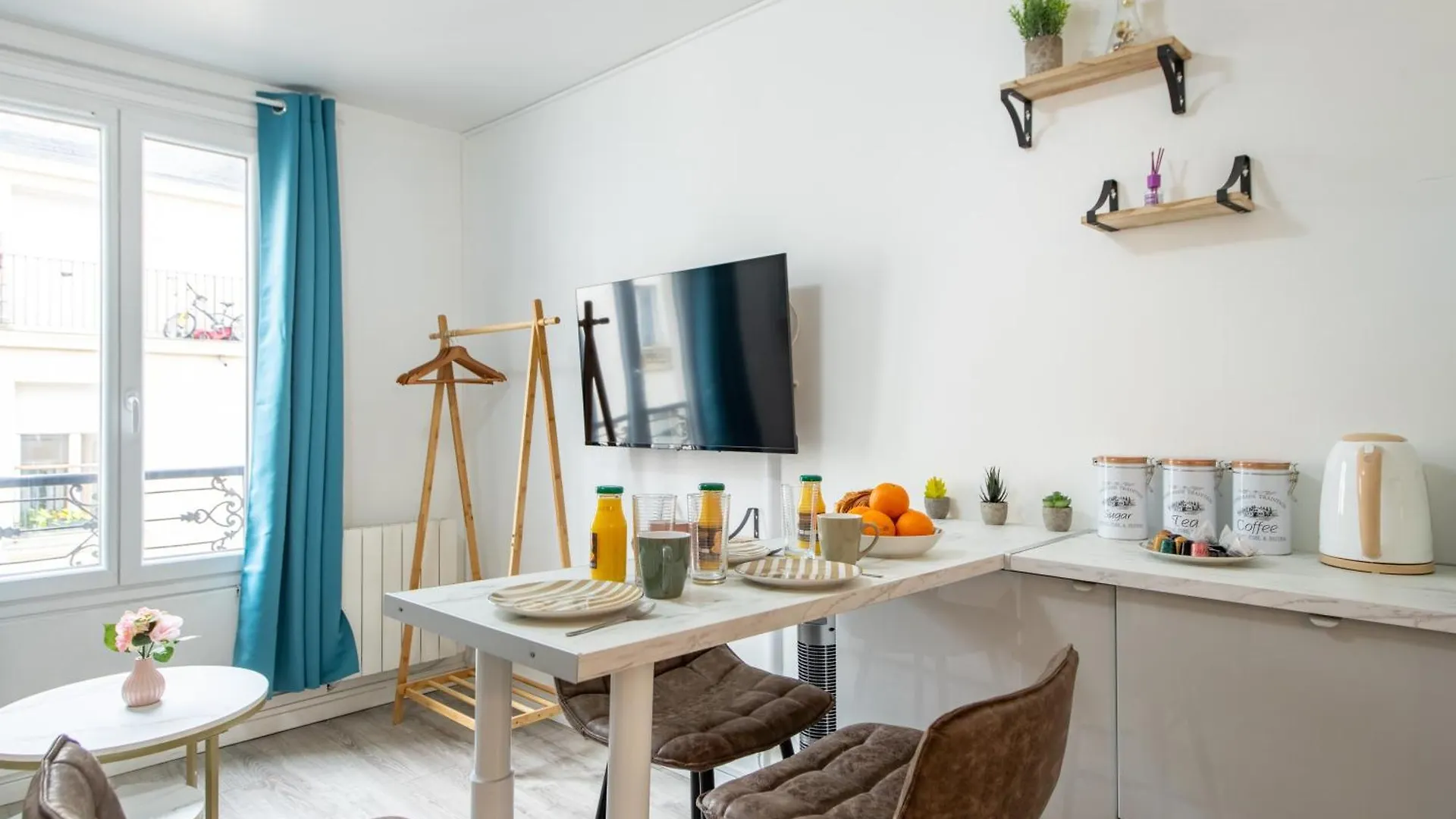 Appartement Best Deal! Modern Studio In Vibrant Area Only 5 Minutes By Walk To Metro - Central Location Parijs