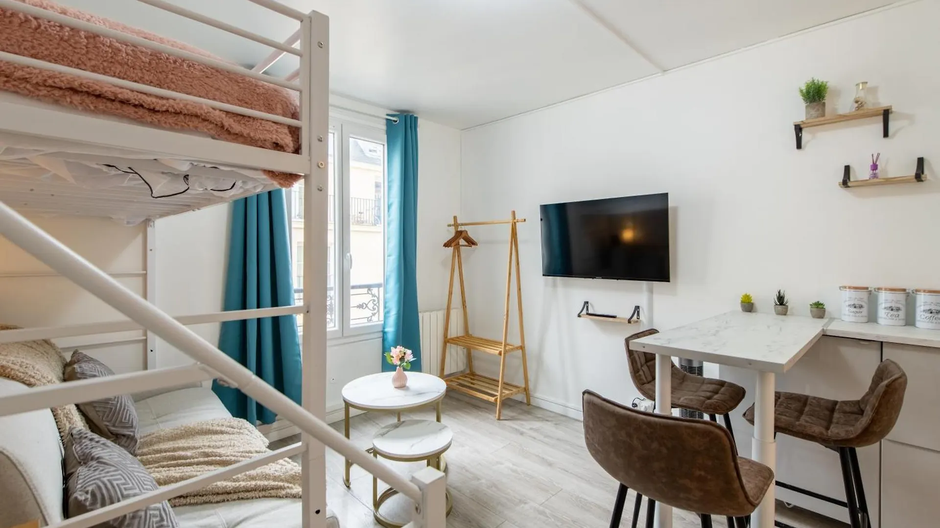 Apartment Best Deal! Modern Studio In Vibrant Area Only 5 Minutes By Walk To Metro - Central Location Paris France